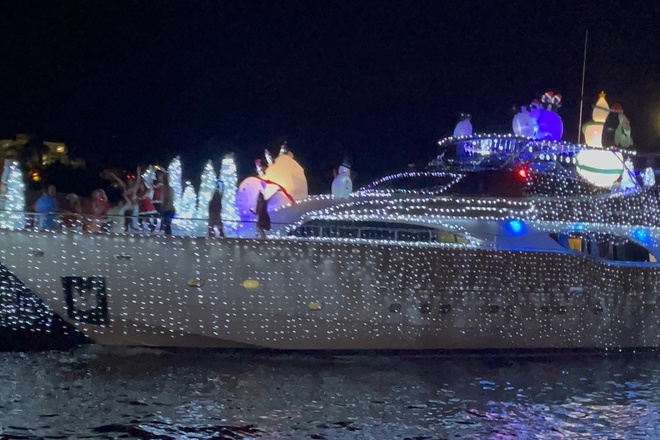 Exclusive Boat Cruise through the Venice of America