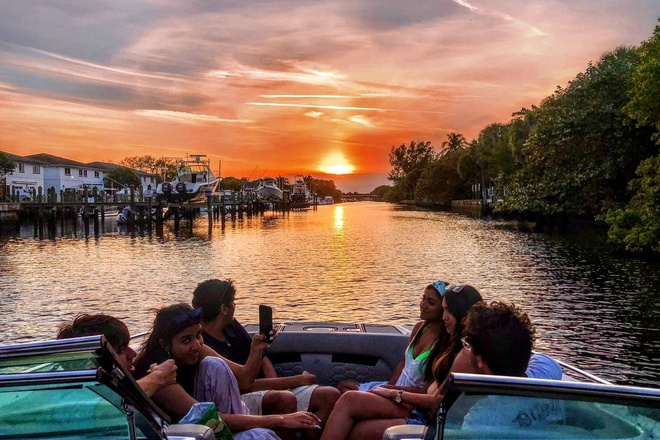 Sunset & Night cruises