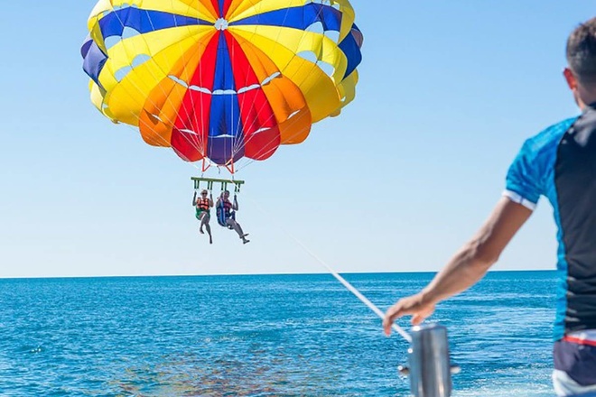 Parasailing Package Deals | Travelers